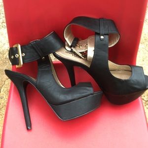 Black heels with wedge